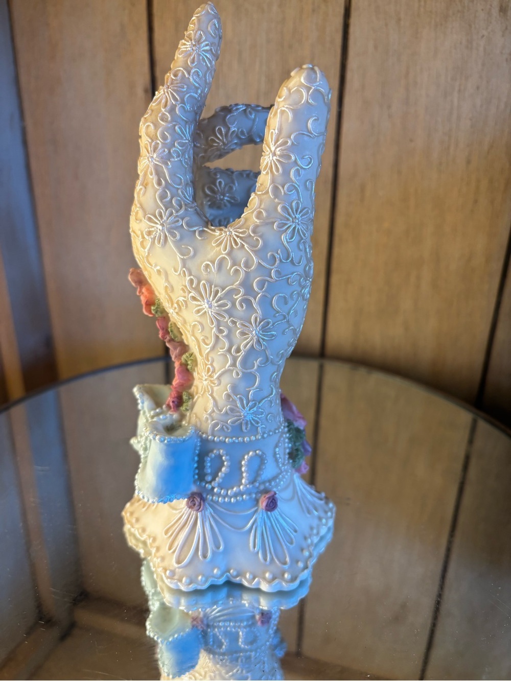 Dezine 1997 BeautifulCream Decorative Gloved Hand Statue with Pink Rose Accents - Picture 5 of 15